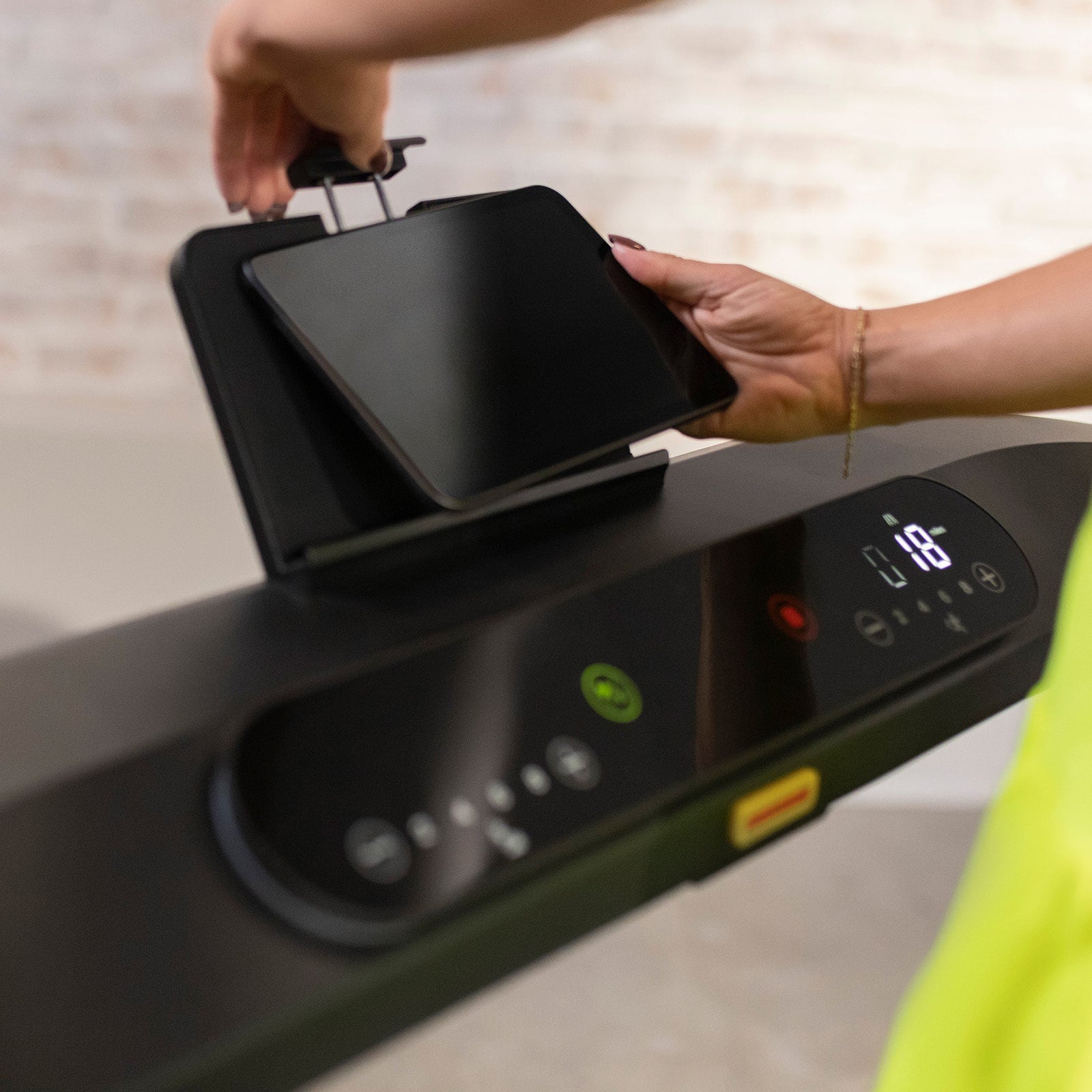 Centr Runr Treadmill